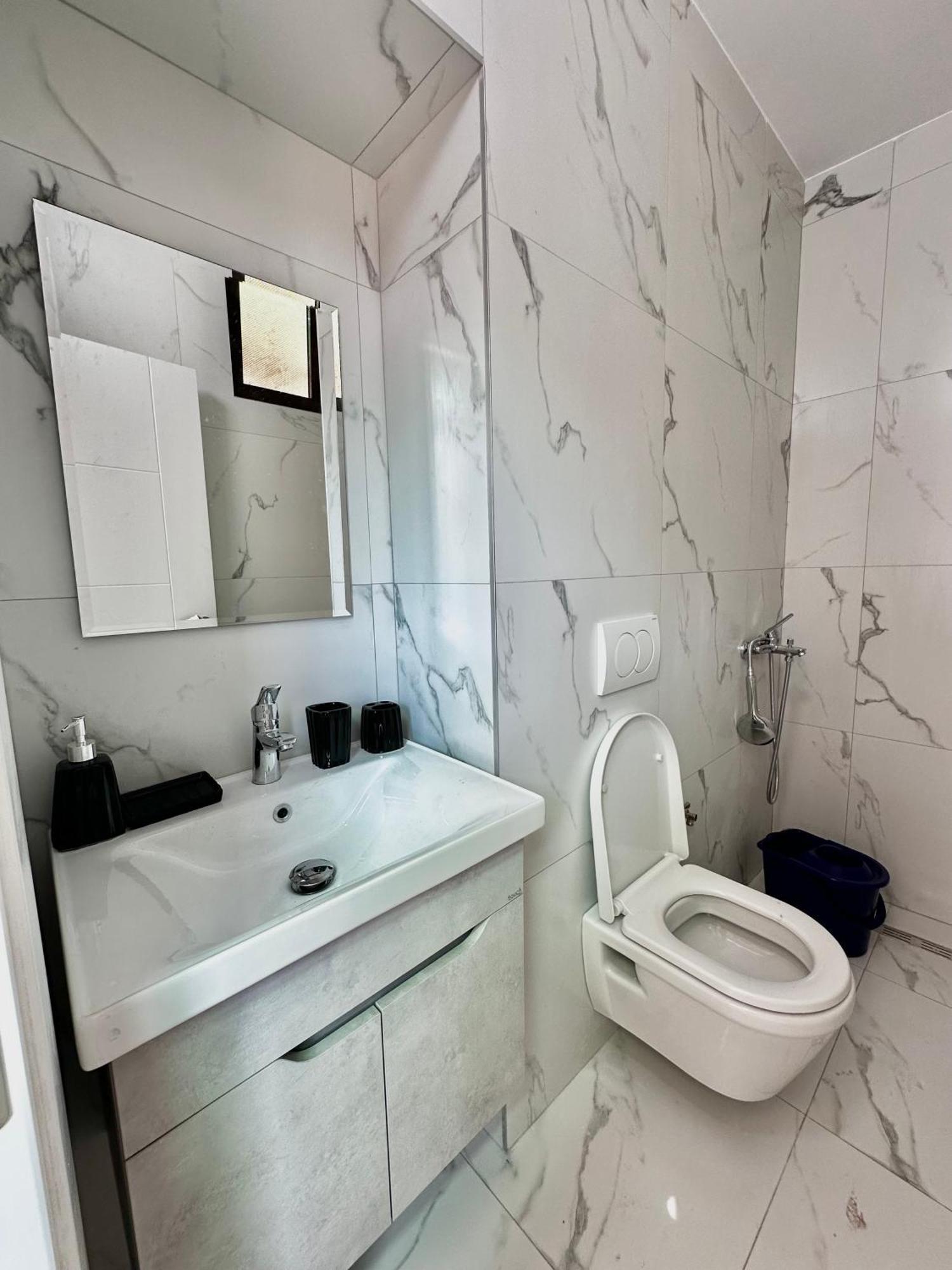 Tirana Apartment Center Jon Exteriér fotografie